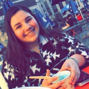Meet your Posher, Melina